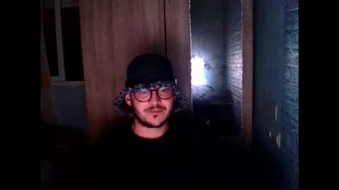 Snapshot of younromki chatting on 02/09/26, 12:47 A... online show from 02/09/26, 12:47