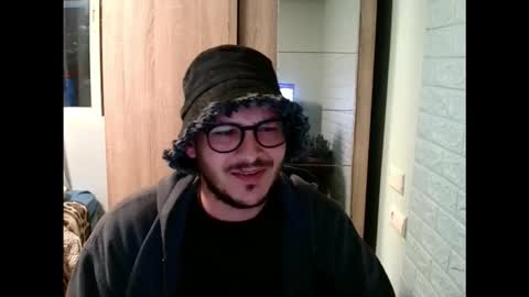 Snapshot of younromki chatting on 02/13/26, 05:09 A... online show from 02/13/26, 05:09