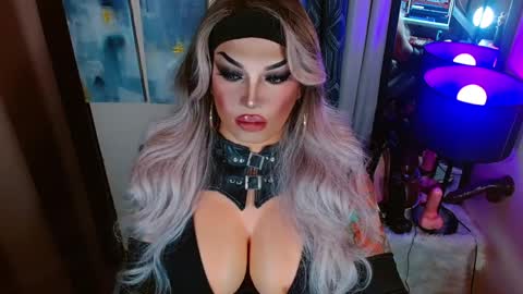 Snapshot of your1truequeen chatting on 03/27/26, 08:59 QUEEN MADISON online show from 03/27/26, 08:59