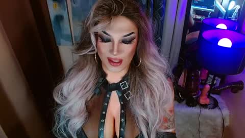 Snapshot of your1truequeen chatting on 04/08/26, 09:09 QUEEN MADISON online show from 04/08/26, 09:09