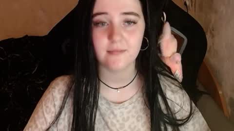 Snapshot of your_8a8y chatting on 01/14/26, 12:11 your_8a8y online show from 01/14/26, 12:11