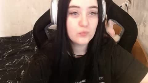 Snapshot of your_8a8y chatting on 01/17/26, 07:35 your_8a8y online show from 01/17/26, 07:35