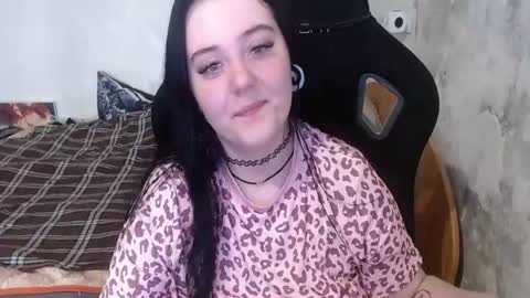 your_8a8y online show from 06/21/26, 04:04