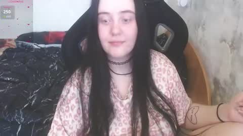 your_8a8y online show from 06/25/26, 12:20