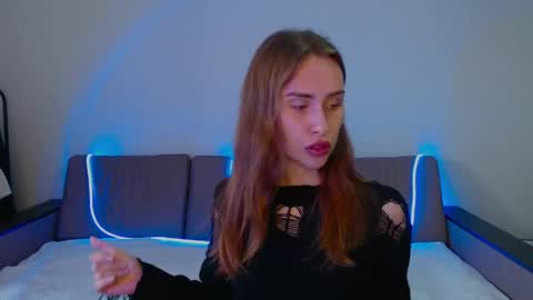 Snapshot of your_ameliaa chatting on 04/21/26, 12:22 Amelia online show from 04/21/26, 12:22