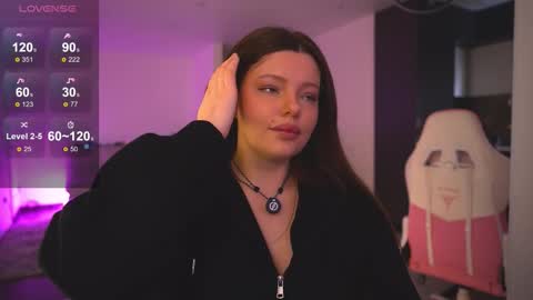 Snapshot of your_baby_julia chatting on 02/07/26, 04:49 Julia Please Thumbs up me online show from 02/07/26, 04:49