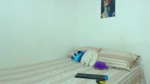 Snapshot of your_boy_hot chatting on 05/24/26, 01:05 your boy online show from 05/24/26, 01:05