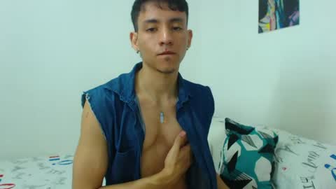 Snapshot of your_boy_hot chatting on 07/04/26, 11:27 your boy online show from 07/04/26, 11:27