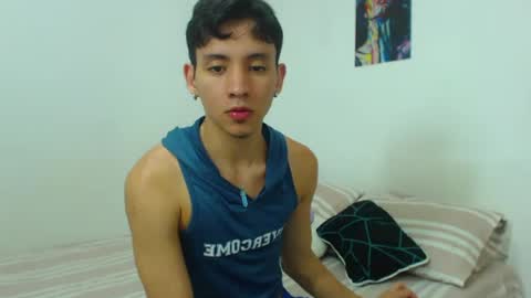 Snapshot of your_boy_hot chatting on 07/30/26, 05:23 your boy online show from 07/30/26, 05:23
