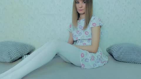 Snapshot of your_caramelka chatting on 03/03/25, 05:53 Lily online show from 03/03/25, 05:53