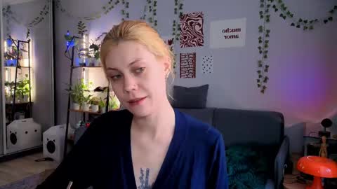 Snapshot of your_corvus chatting on 04/17/26, 08:06 your_corvus online show from 04/17/26, 08:06