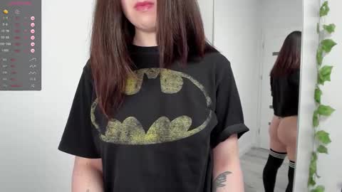 Snapshot of your_cute_bunny chatting on 01/13/26, 02:11 Adrianne online show from 01/13/26, 02:11