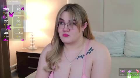 Snapshot of your_dream_nancy chatting on 09/17/25, 01:02 Nancy online show from 09/17/25, 01:02