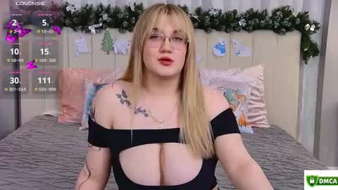 Snapshot of your_dream_nancy chatting on 12/18/25, 01:17 Nancy online show from 12/18/25, 01:17