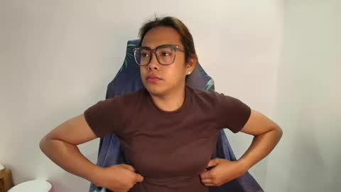 Snapshot of your_dreamgirlxxx69 chatting on 03/23/26, 11:47 your_dreamgirlxxx69 online show from 03/23/26, 11:47