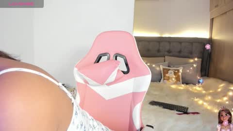 Eliza online show from 11/29/25, 03:31