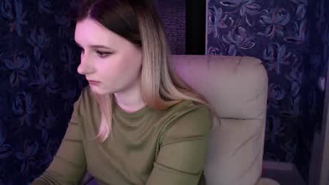 Snapshot of your_freya chatting on 03/21/26, 02:31 Freya online show from 03/21/26, 02:31