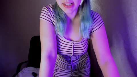 Snapshot of your_godesses chatting on 12/03/24, 04:17 Cora online show from 12/03/24, 04:17