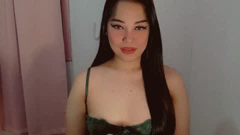 Snapshot of your_gwen22 chatting on 04/03/26, 06:50 GWEN online show from 04/03/26, 06:50
