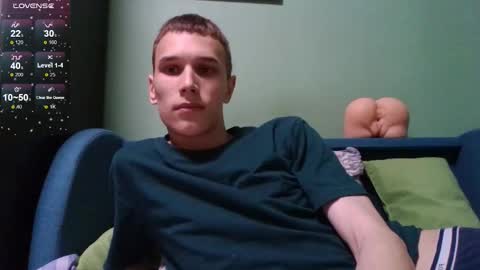 Snapshot of your_honeyy chatting on 11/29/25, 08:23 Mark online show from 11/29/25, 08:23