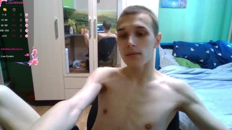 Snapshot of your_honeyy chatting on 04/11/26, 07:02 Mark online show from 04/11/26, 07:02