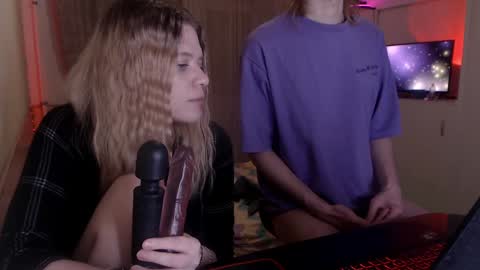 Snapshot of your_horny_friends chatting on 01/14/25, 12:33 Your Horny Friends online show from 01/14/25, 12:33