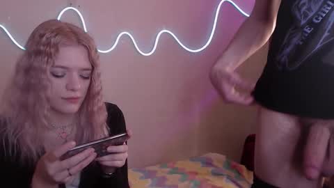 Snapshot of your_horny_friends chatting on 02/19/25, 09:06 Your Horny Friends online show from 02/19/25, 09:06