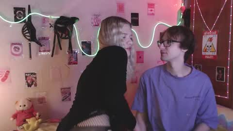 Snapshot of your_horny_friends chatting on 10/06/25, 03:53 Your Horny Friends online show from 10/06/25, 03:53