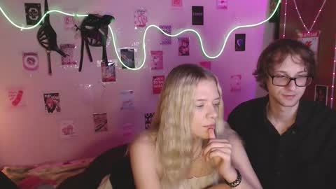 Snapshot of your_horny_friends chatting on 10/12/25, 04:39 Your Horny Friends online show from 10/12/25, 04:39