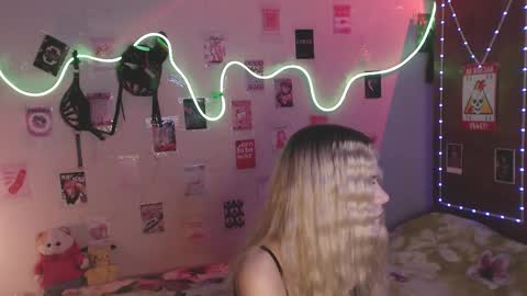 Your Horny Friends online show from 11/05/25, 10:26