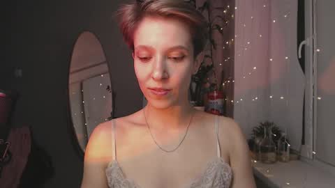 Alex and Kris long hair online show from 12/16/24, 09:20