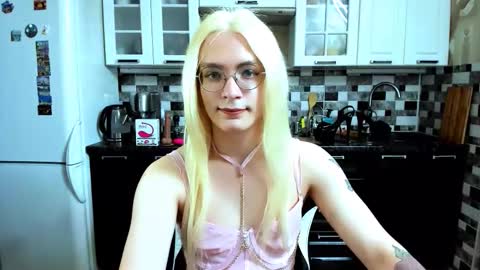 Snapshot of your_hotcutie chatting on 10/22/25, 09:20 Jane online show from 10/22/25, 09:20