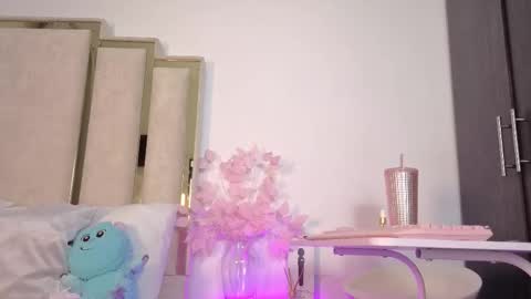 Isa online show from 03/01/26, 12:01