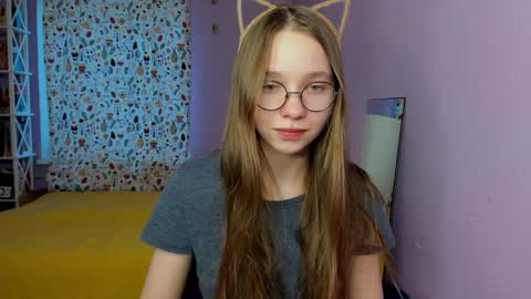 Snapshot of your_leslie chatting on 01/27/25, 01:09 Leslie online show from 01/27/25, 01:09