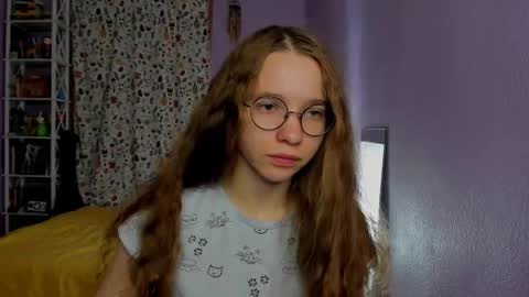 Snapshot of your_leslie chatting on 10/25/25, 12:29 Leslie online show from 10/25/25, 12:29