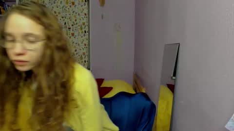 Snapshot of your_leslie chatting on 02/08/26, 04:10 Leslie online show from 02/08/26, 04:10