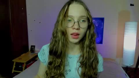 Snapshot of your_leslie chatting on 03/17/26, 08:34 Leslie online show from 03/17/26, 08:34