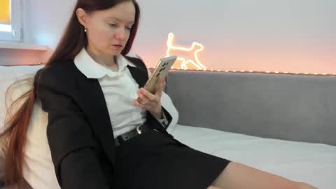 Snapshot of your_librarian chatting on 02/03/26, 09:14 Your Librarian online show from 02/03/26, 09:14