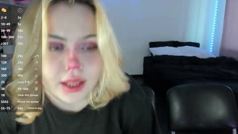 Snapshot of your_little_eva chatting on 03/09/25, 05:00 Eva online show from 03/09/25, 05:00