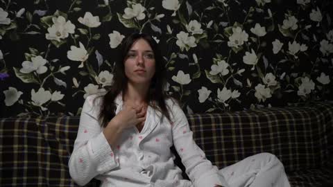 Snapshot of your_little_flexible_girl chatting on 12/22/24, 09:20 Meri online show from 12/22/24, 09:20