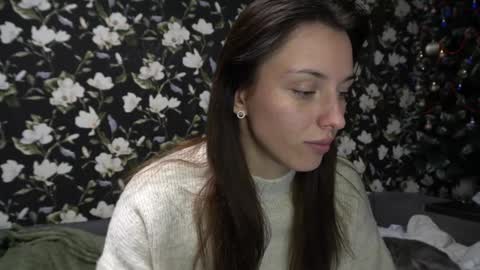 Snapshot of your_little_flexible_girl chatting on 01/12/25, 08:25 Meri online show from 01/12/25, 08:25