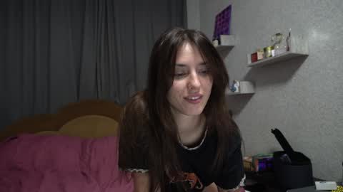 Snapshot of your_little_flexible_girl chatting on 01/26/25, 12:37 Meri online show from 01/26/25, 12:37