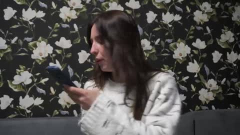 Snapshot of your_little_flexible_girl chatting on 03/08/25, 08:14 Meri online show from 03/08/25, 08:14