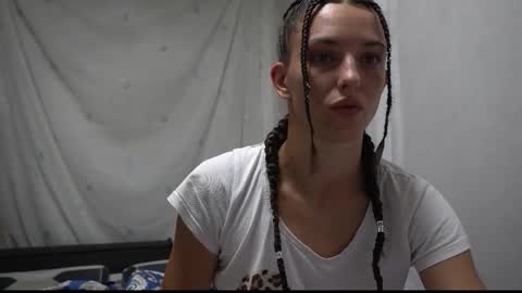 Snapshot of your_little_flexible_girl chatting on 09/19/25, 08:42 Meri online show from 09/19/25, 08:42