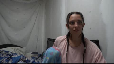 Snapshot of your_little_flexible_girl chatting on 09/20/25, 08:43 Meri online show from 09/20/25, 08:43