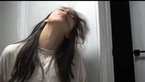 Snapshot of your_little_flexible_girl chatting on 10/14/25, 07:47 Meri online show from 10/14/25, 07:47