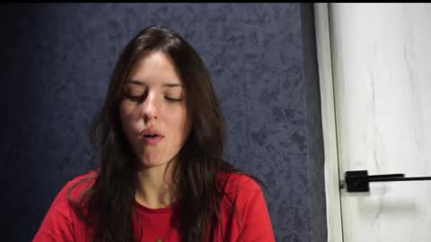 Snapshot of your_little_flexible_girl chatting on 10/29/25, 07:48 Meri online show from 10/29/25, 07:48