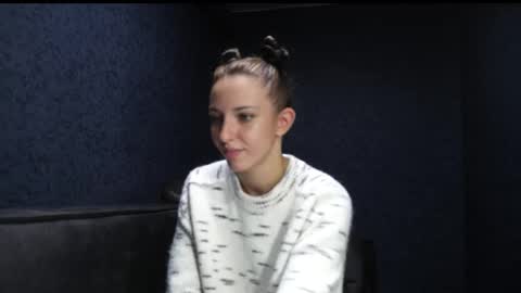 Snapshot of your_little_flexible_girl chatting on 11/14/25, 09:46 Meri online show from 11/14/25, 09:46