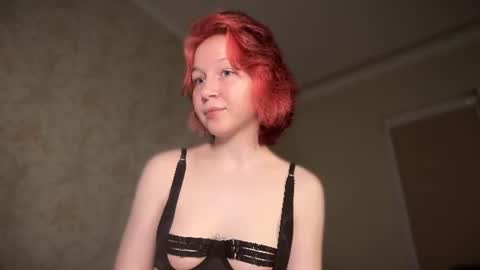 Snapshot of your_moonlight_ chatting on 06/09/26, 04:18 Mia online show from 06/09/26, 04:18