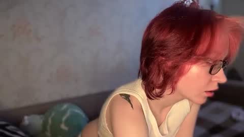 Snapshot of your_moonlight_ chatting on 06/18/26, 09:14 Mia online show from 06/18/26, 09:14